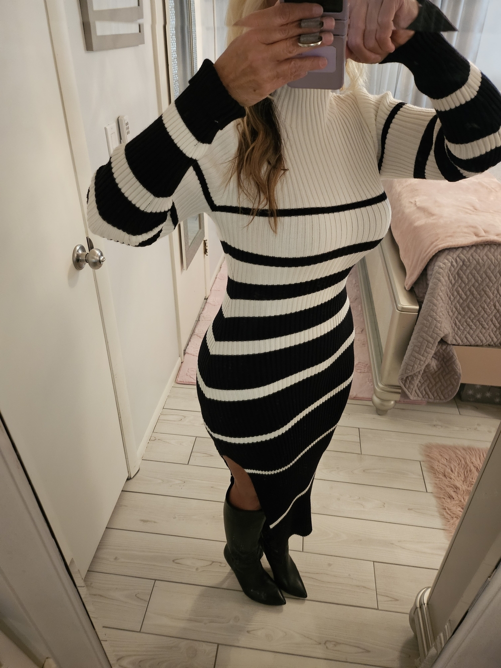 Ribbed Stripe Long-Sleeve Dress - Black & White